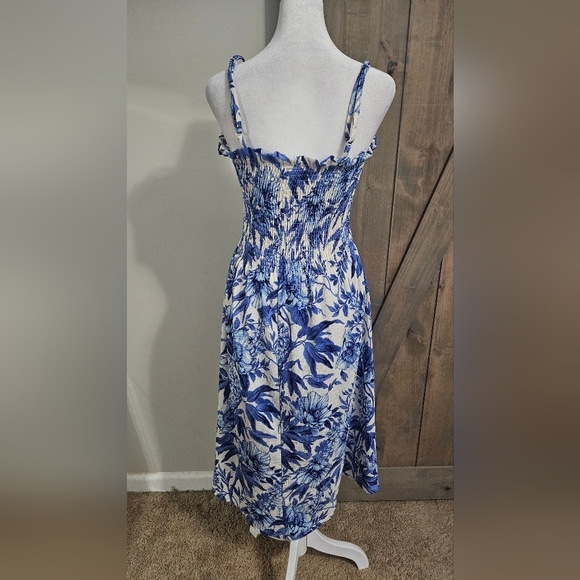 H&M Floral Smocked Midi Sundress with Spaghetti Straps In Blue/white. M NWOT - Picture 14 of 16